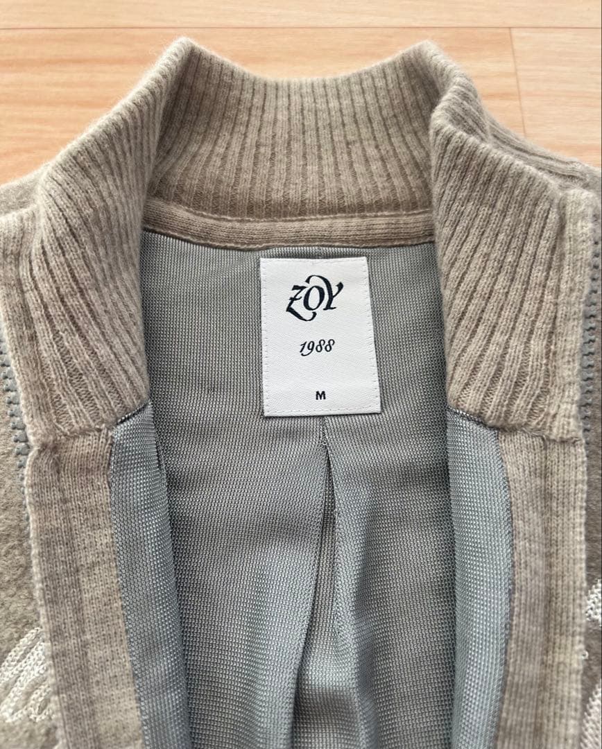 未使用品　ゴルフZOY ベージュ　圧縮ニット　ジップアップジャケット　M