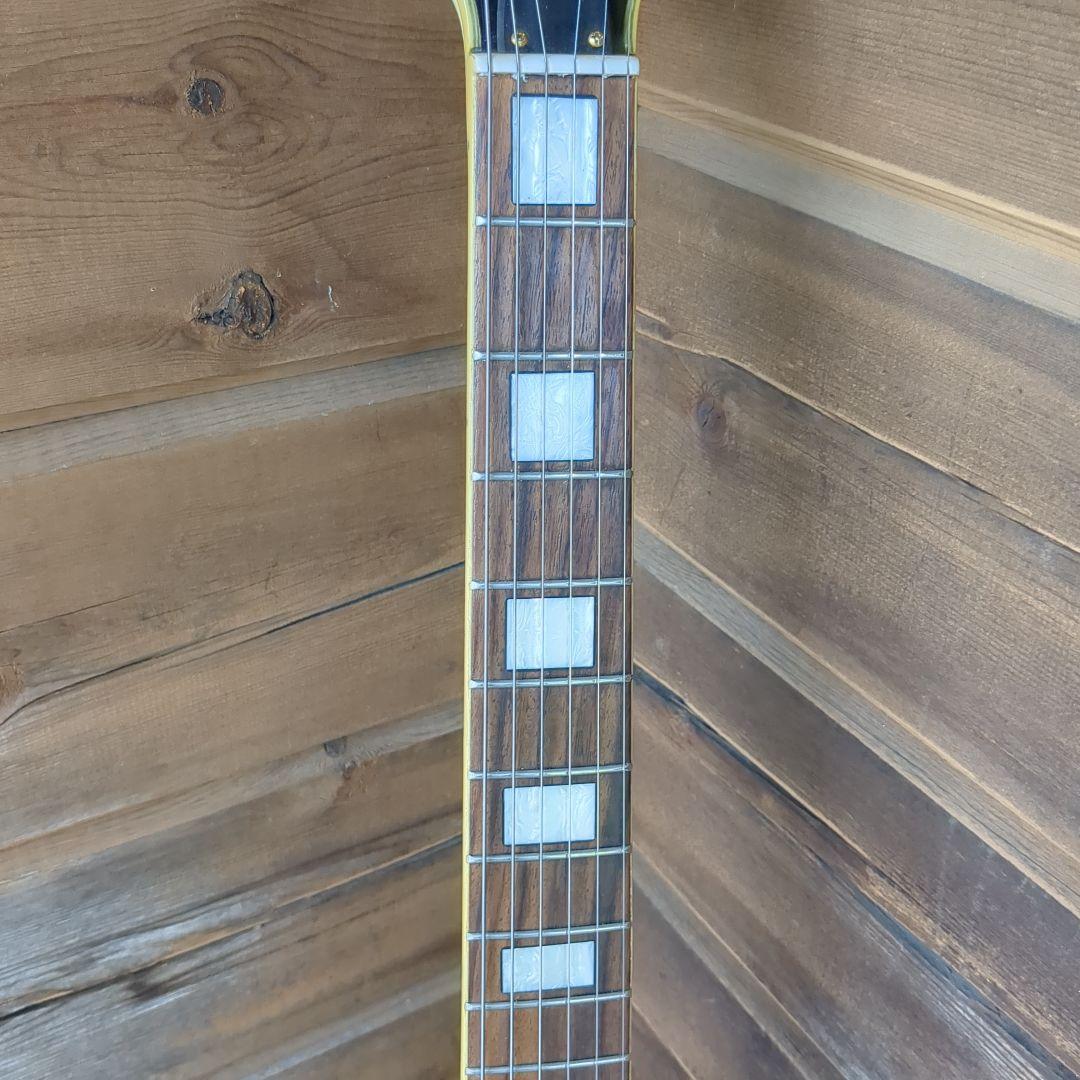 Playtech エレキギター クリーム色 修復あり本体のみ