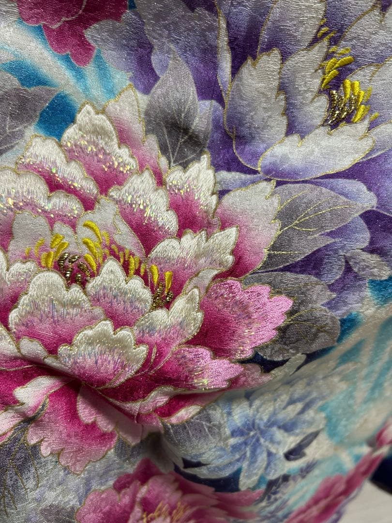 未使用品に近い　振袖セット　牡丹　豪華　金彩　金刺繍　振袖フルセットお探しの方！