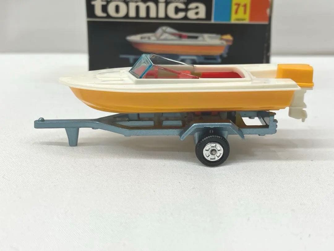 トミカ ヤマハ・ボート 黄色 ホワイトNo.71 黒箱
