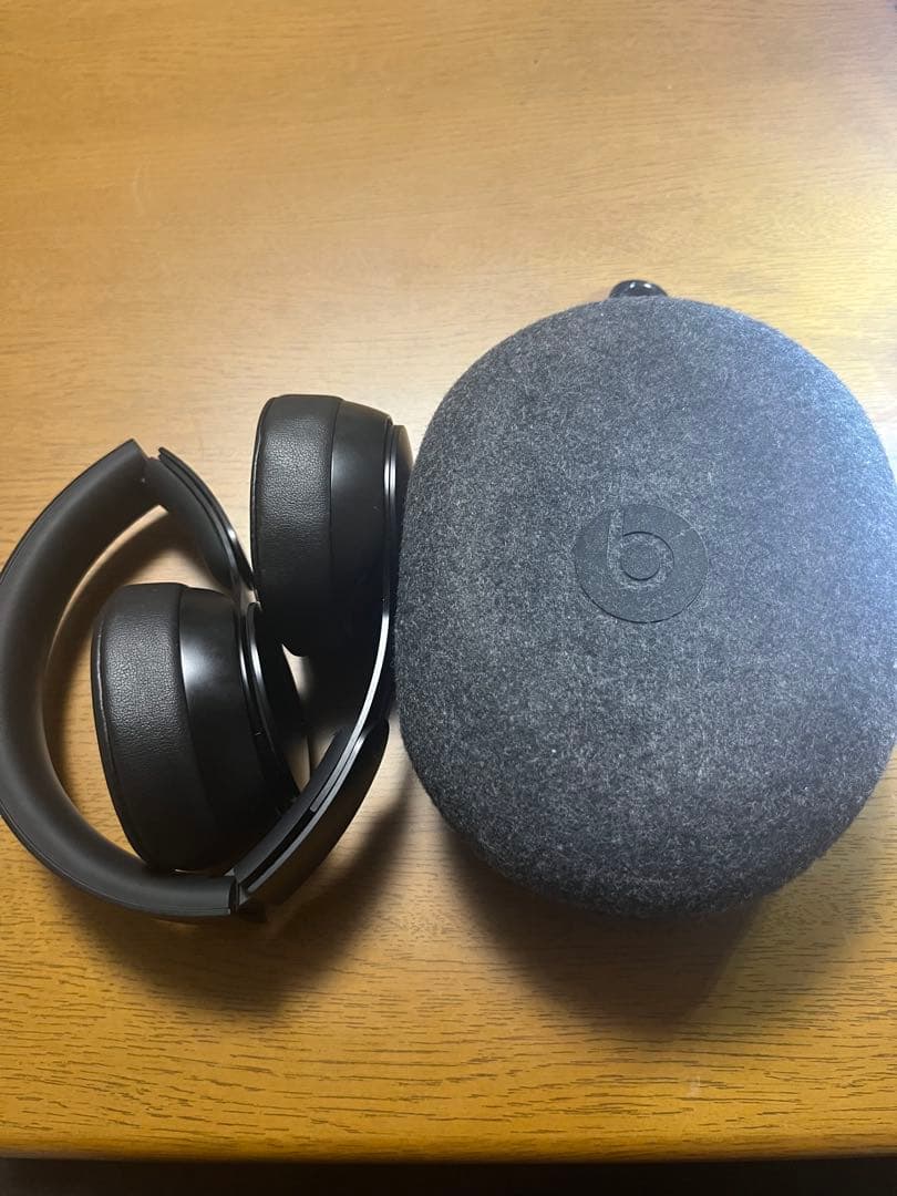 【美品】Beats Solo Pro ブラック ワイヤレス／ノイズキャンセリング