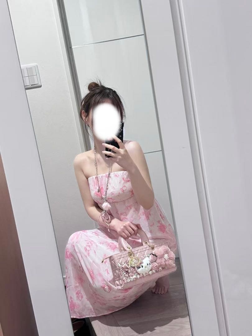 ハンドメイド　新品　ハローキティバッグ　カバン　キラキラストーン