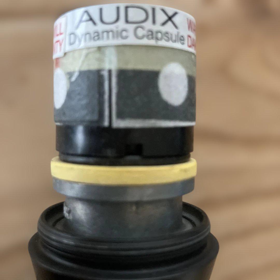 AUDIX OM-7 ボーカル用マイク ホルダー・ケース付