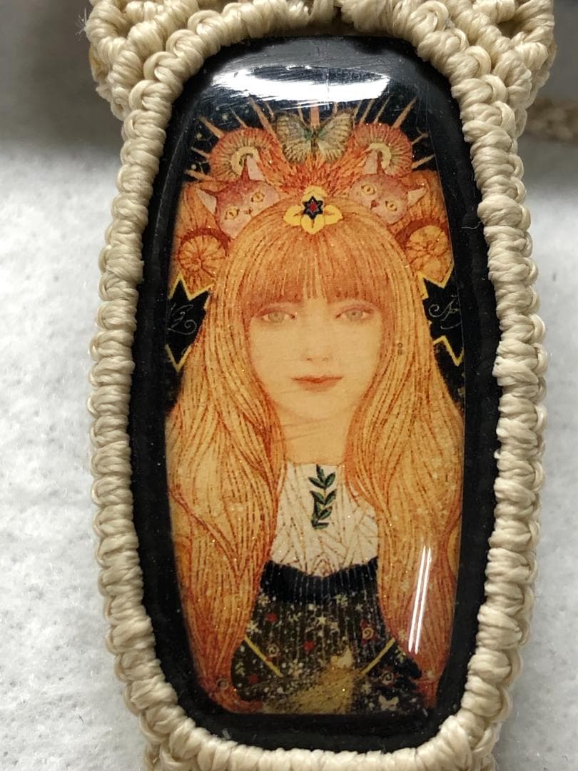 マクラメ編みアート＃010『右手の龍と左手の獅子』＆『マリアの心臓』