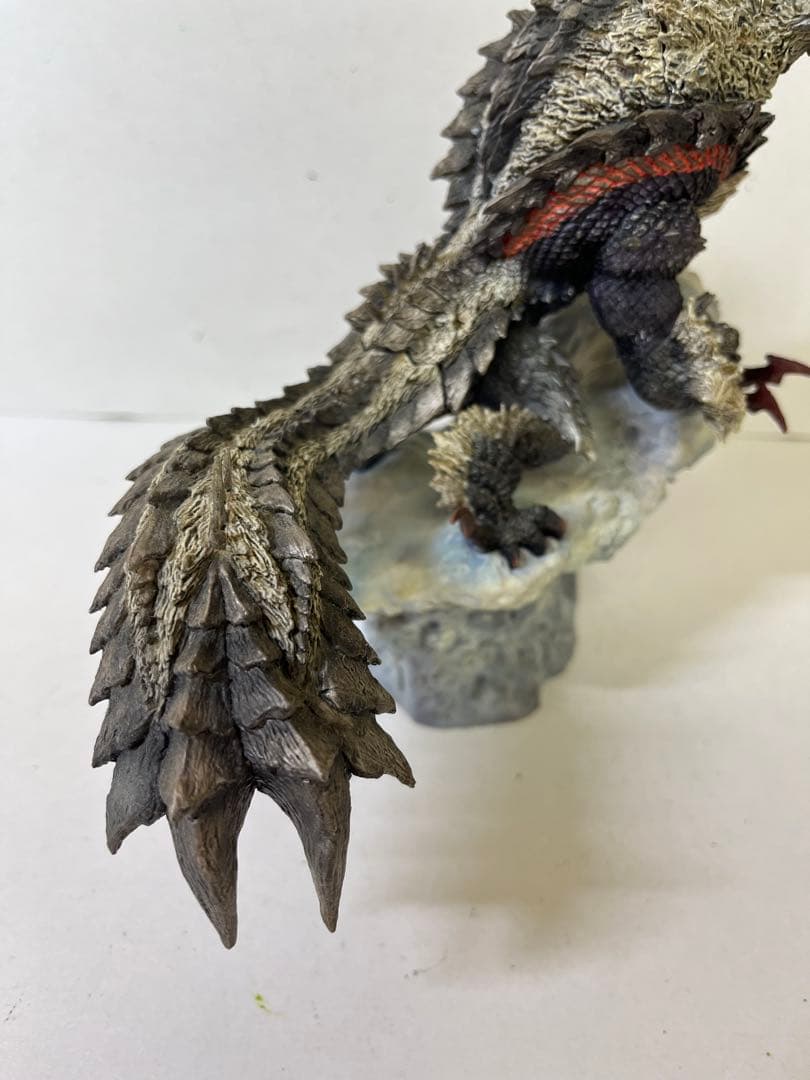 ニ*生様 K687 モンスターハンター 獄狼竜 ジンオウガ 亜種 カプコンフィギ