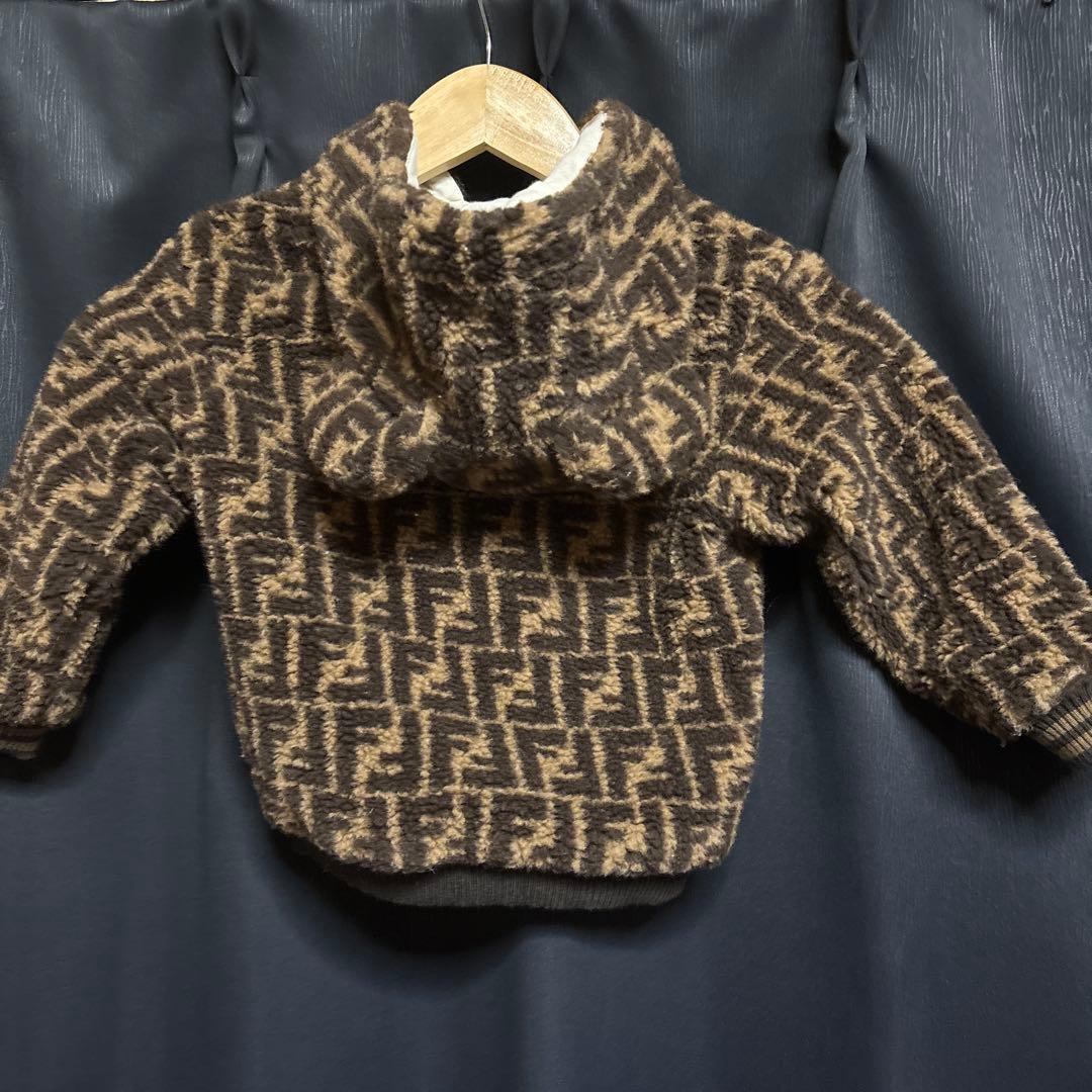 フェンディフリースアウター 動物耳付き