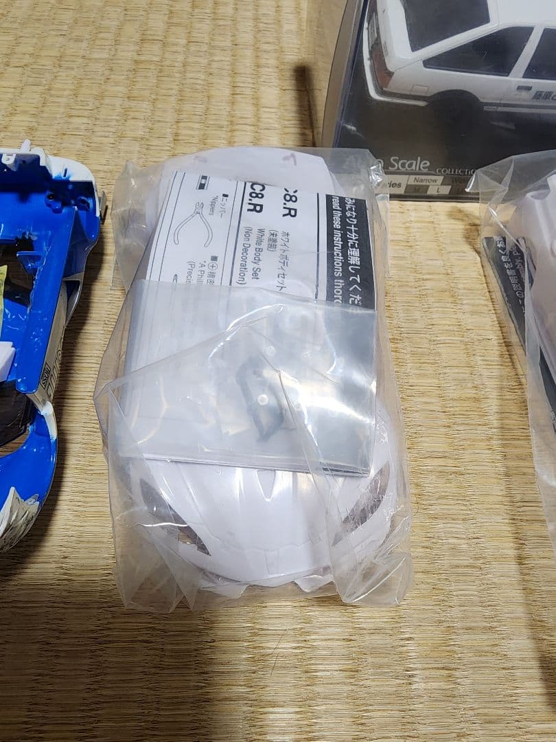 京商 オートスケールイニシャルD AE86未開封とHKSその他使用済みボディ
