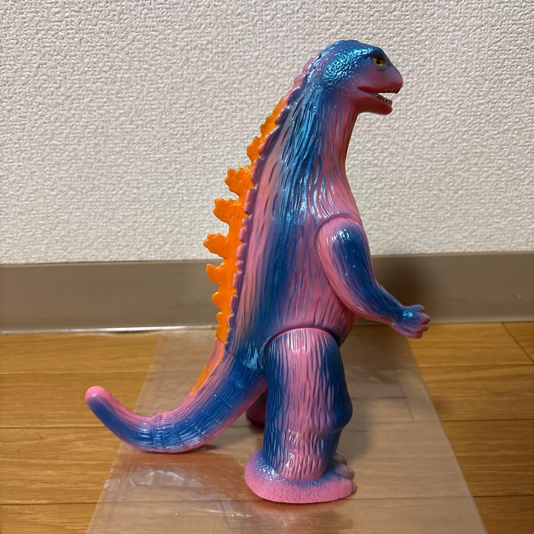 ブルマァク　ゴジラ　プラモ版　ピンク　ソフビ　美品