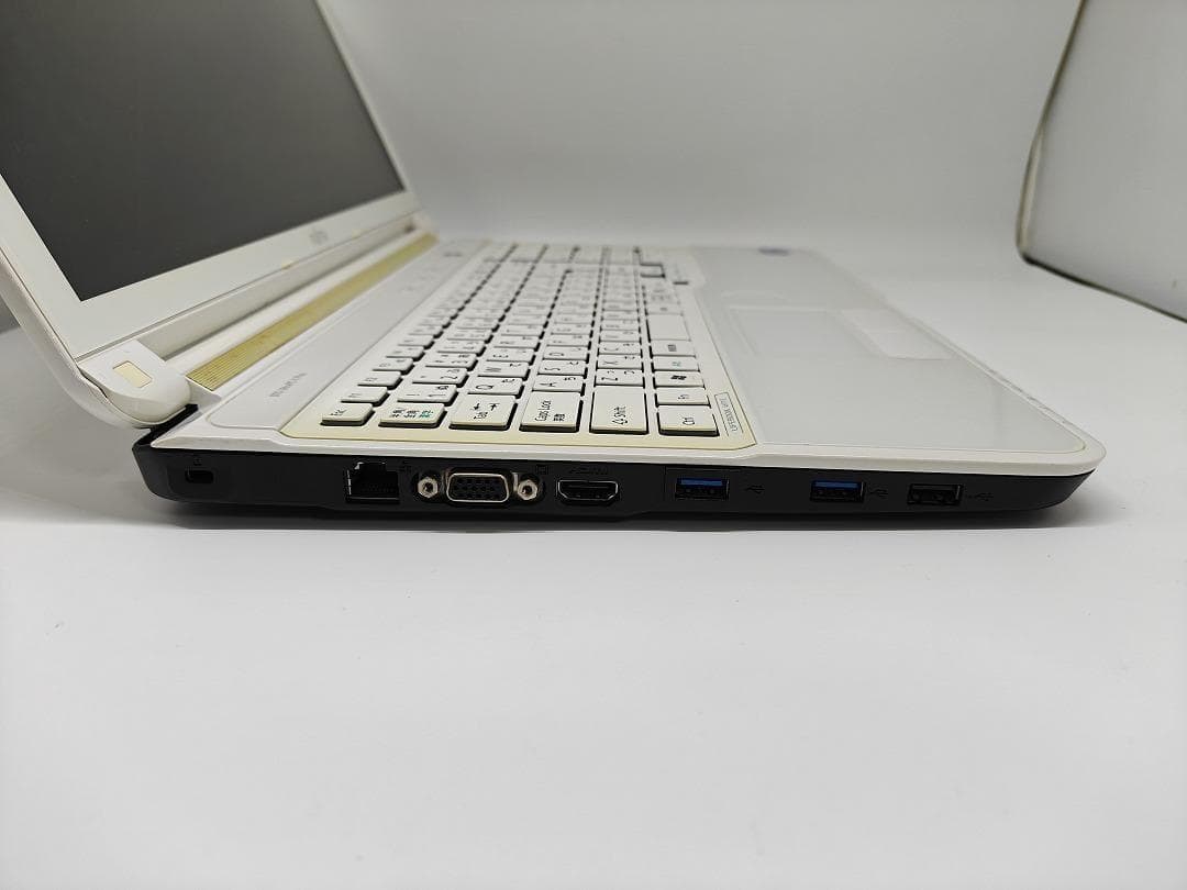 【FUJITSU】爆速 Core i7/新品SSD256GBノートパソコン F1