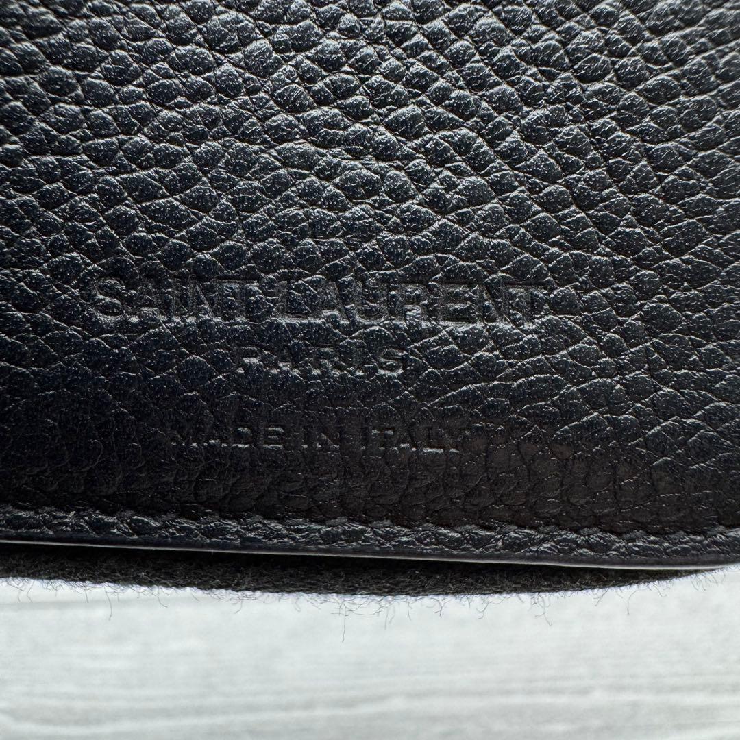 サンローラン　二つ折り財布　チャーム　カサンドラ　レザー　ブラック