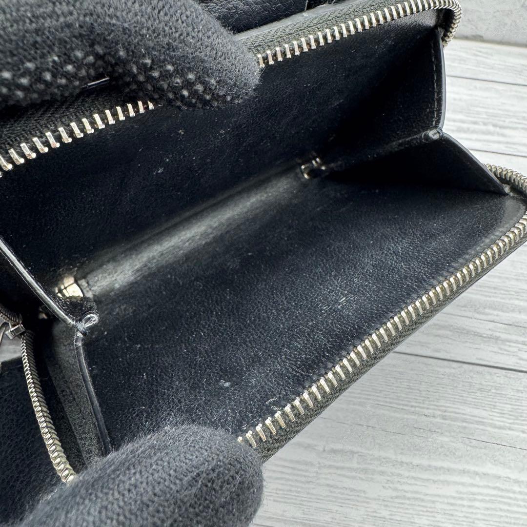 サンローラン　二つ折り財布　チャーム　カサンドラ　レザー　ブラック