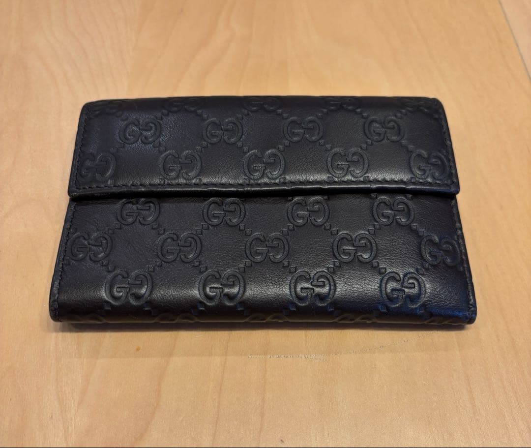 お値下げ！GUCCI 黒レザー 二つ折り財布