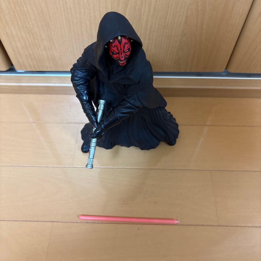 ダース・モール フィギュア ライトセーバー付き