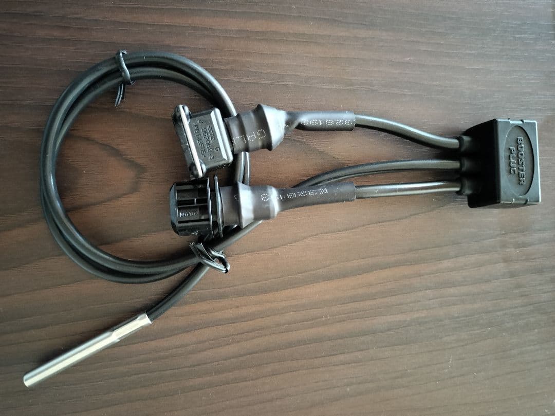 BMW F800R用(2009-2016) Booster Plug