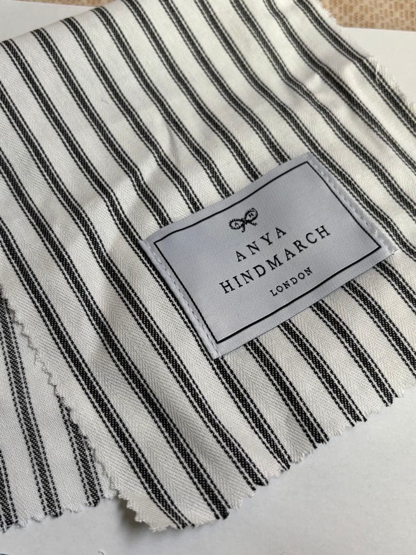 アニヤハインドマーチ　MINI TRIFOLD EYES ブラック