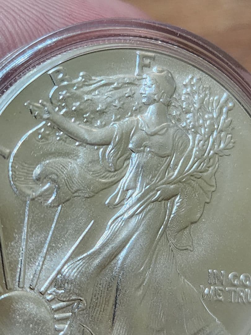 イーグル銀貨　1988年　ウォーキングリバティ　1オンス　oz　記念硬貨　純銀