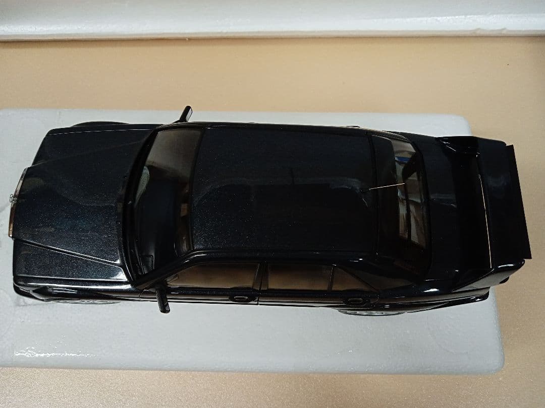 オートアート 1/18 メルセデスベンツ 190E 2.5-16 EVO Ⅱ 黒