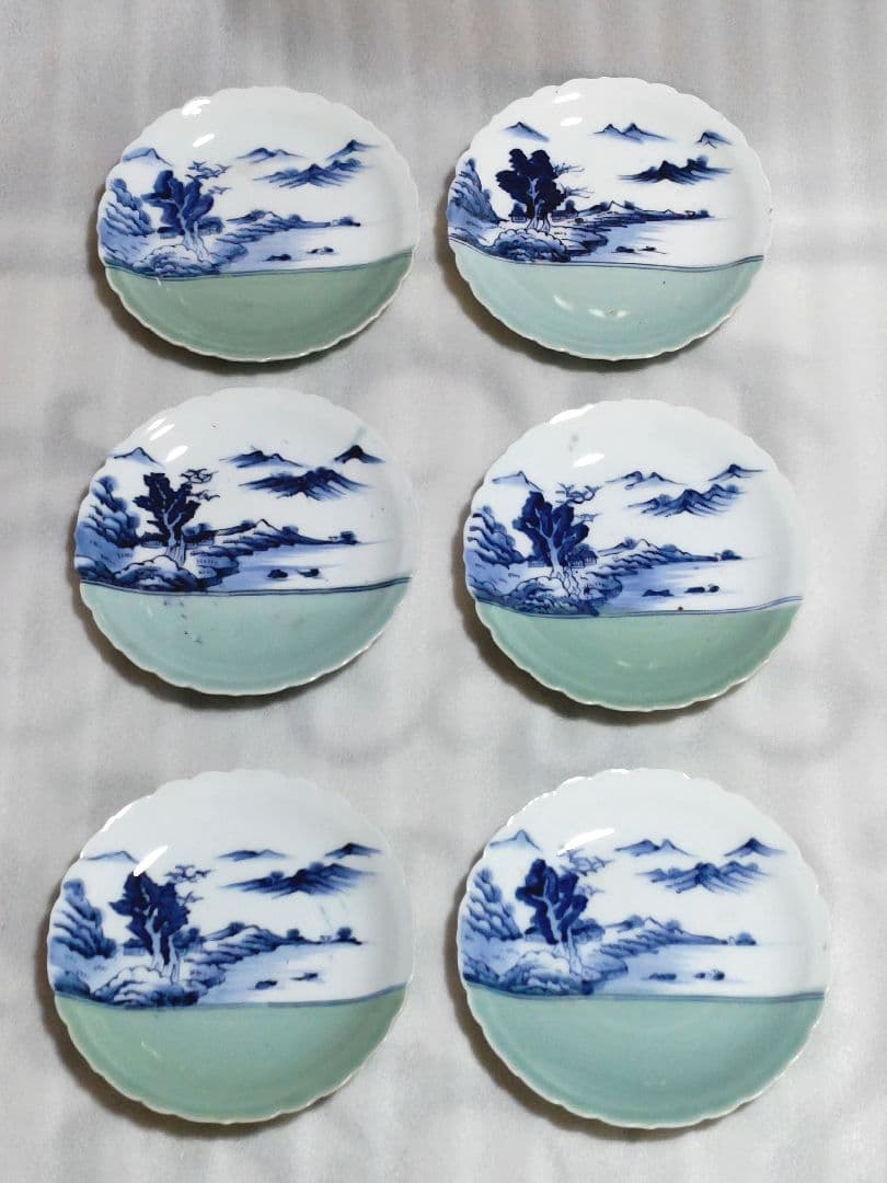 古伊万里　青磁　染付　風景皿　中皿　骨董　輪花形