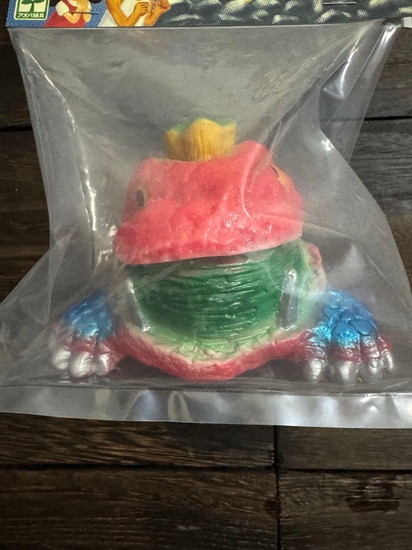 スワッコロンカラフル怪獣フィギュア