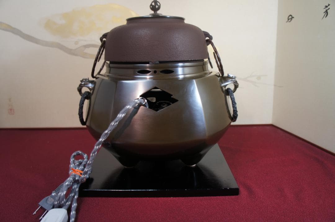 ☆美品 未使用? 在銘平丸釜添え 砂張銅六角鬼面風炉釜 400W電熱器 送料込み