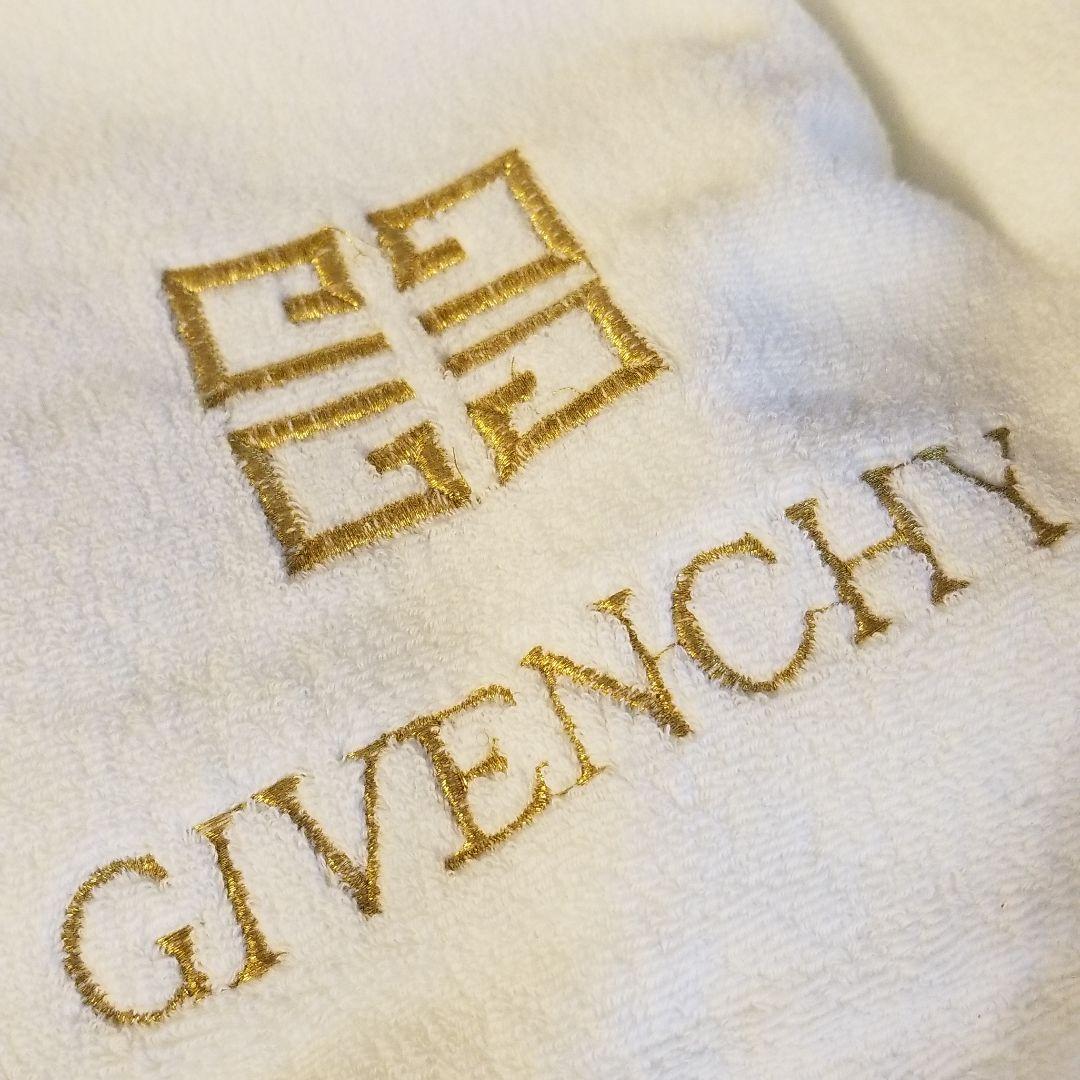 GIVENCHY大判バスタオル