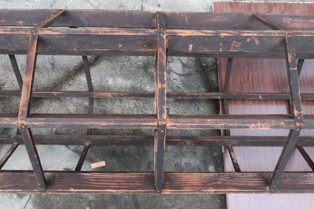 手押し 田植枠型押機 全長227ｃｍ,幅及び高さ44.0ｃｍ 破損あり