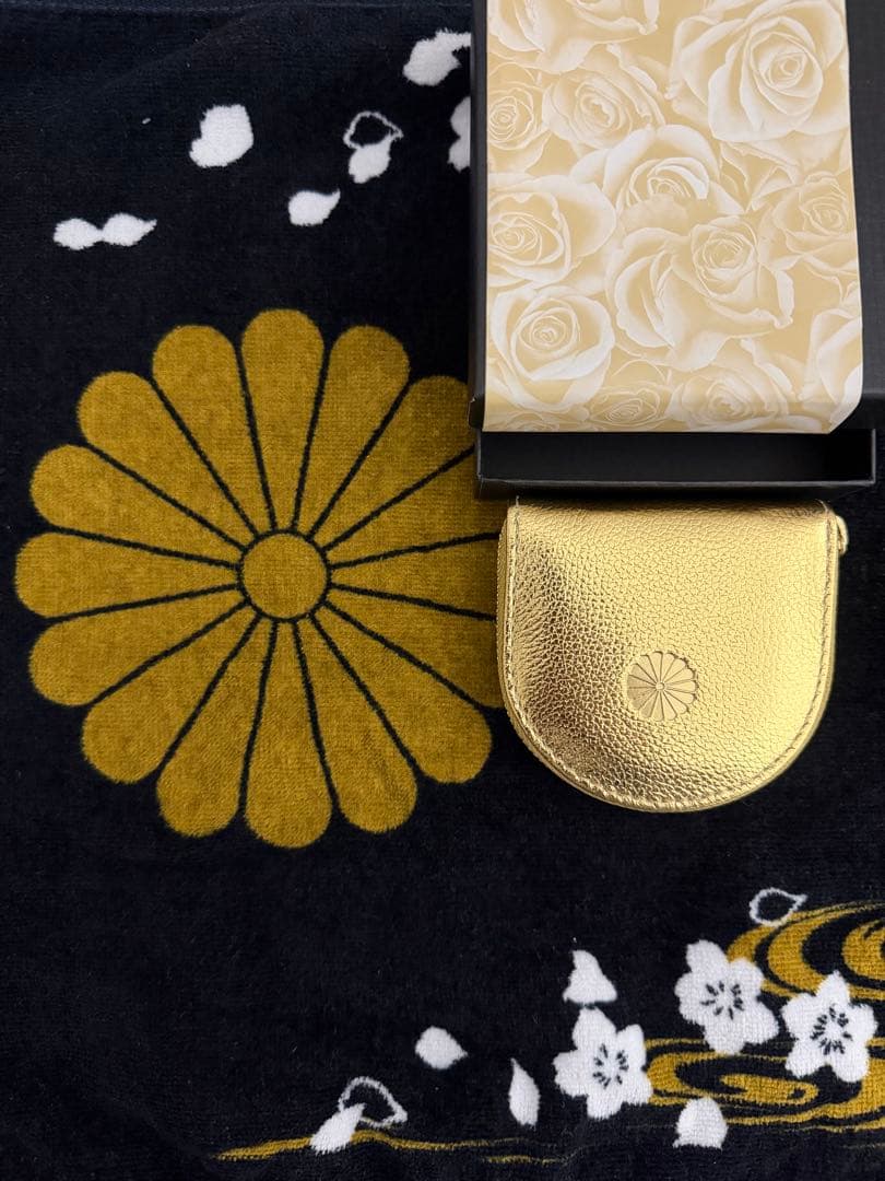 新品　皇居　金色　ゴールド　ケース