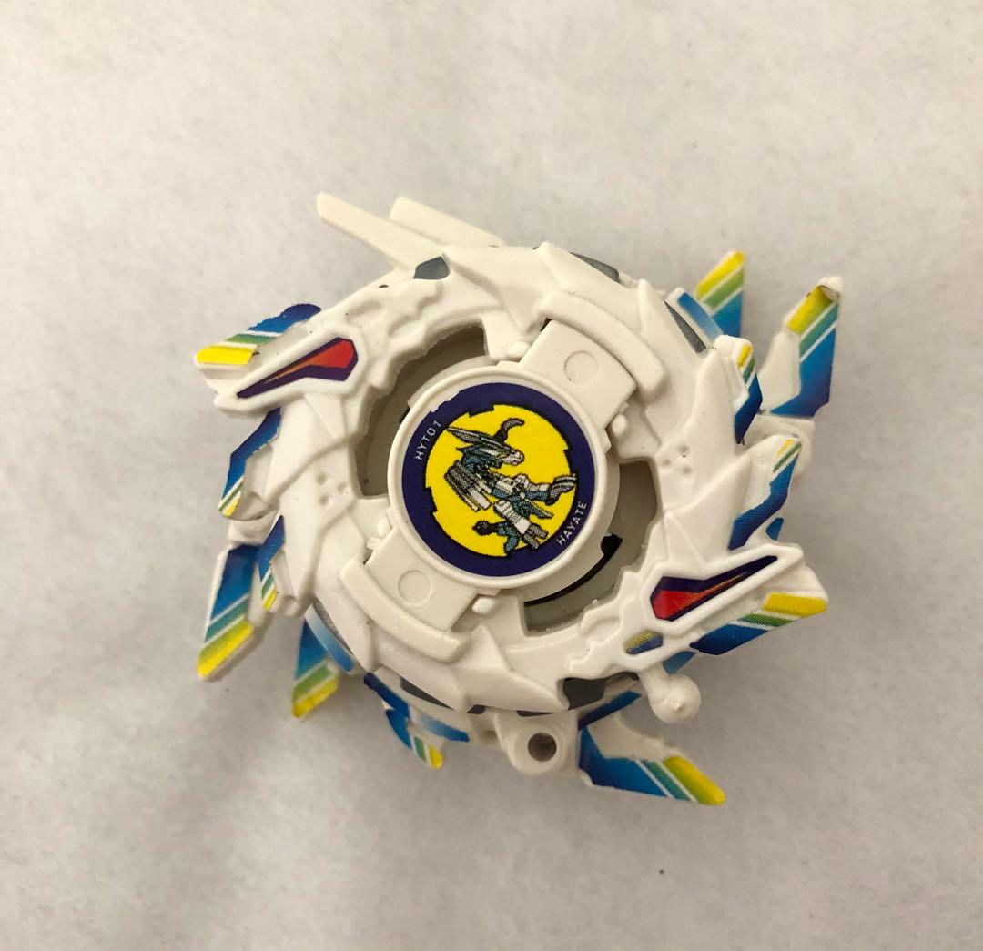 爆転変形　爆転龍ハヤテ　ベイブレードバースト 発射器と2つのベイブレード