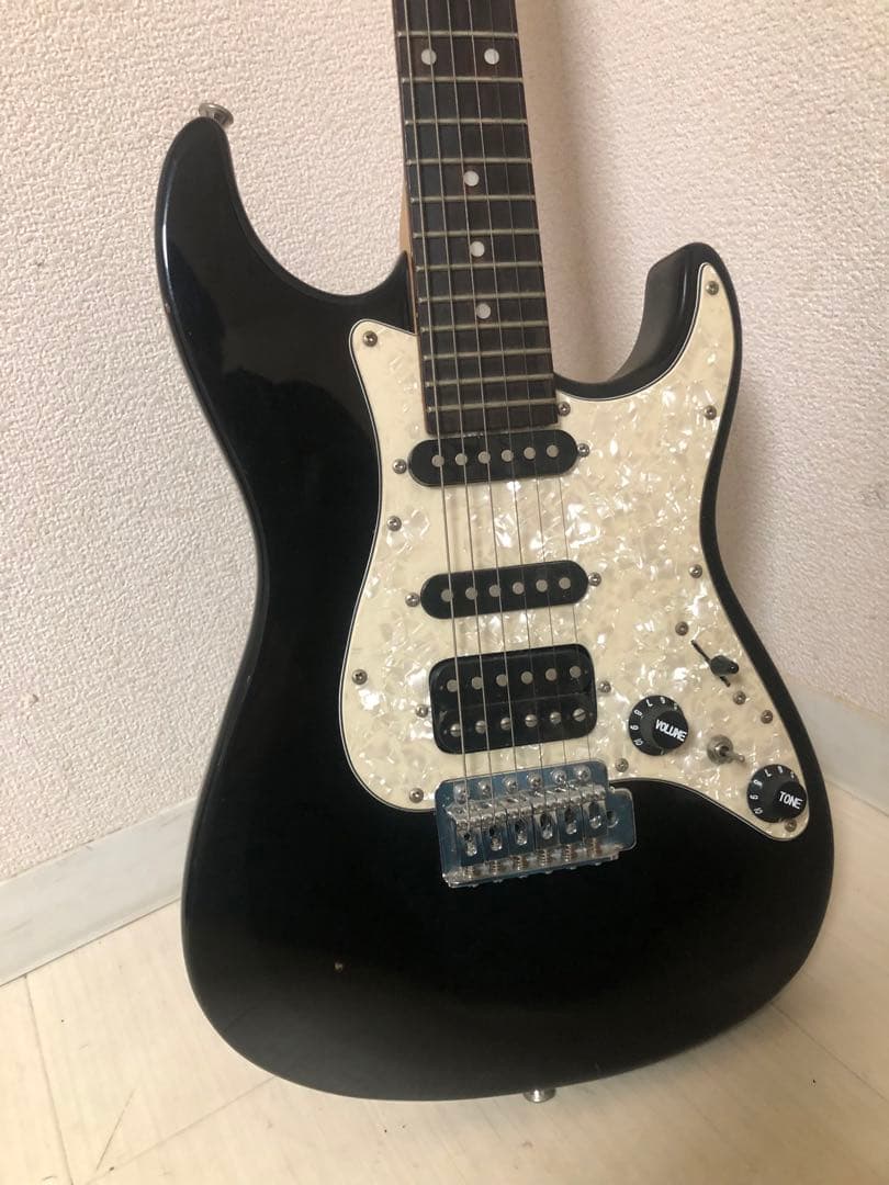 Bacchus ストラトキャスタータイプ　エレキギター　バッカス