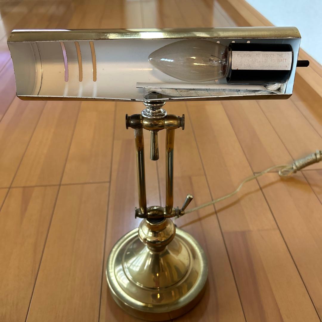 ゴールドメタルデスクライト