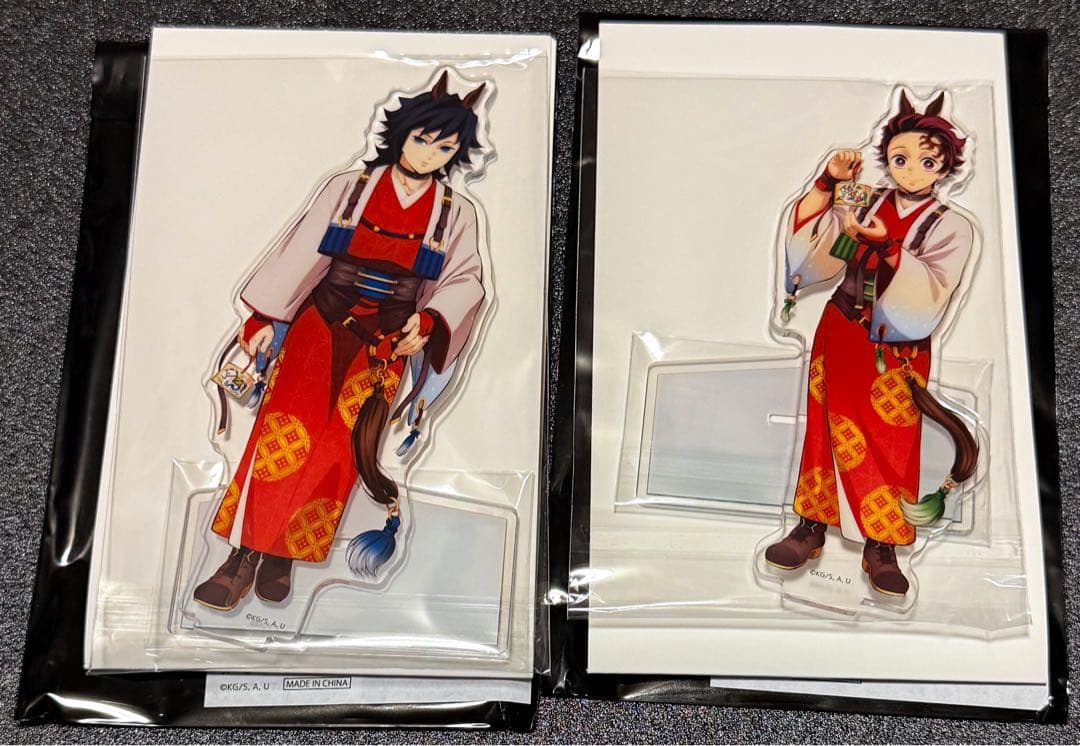 鬼滅の刃 午年 缶バッジ アクリルスタンド 冨岡義勇 炭治郎