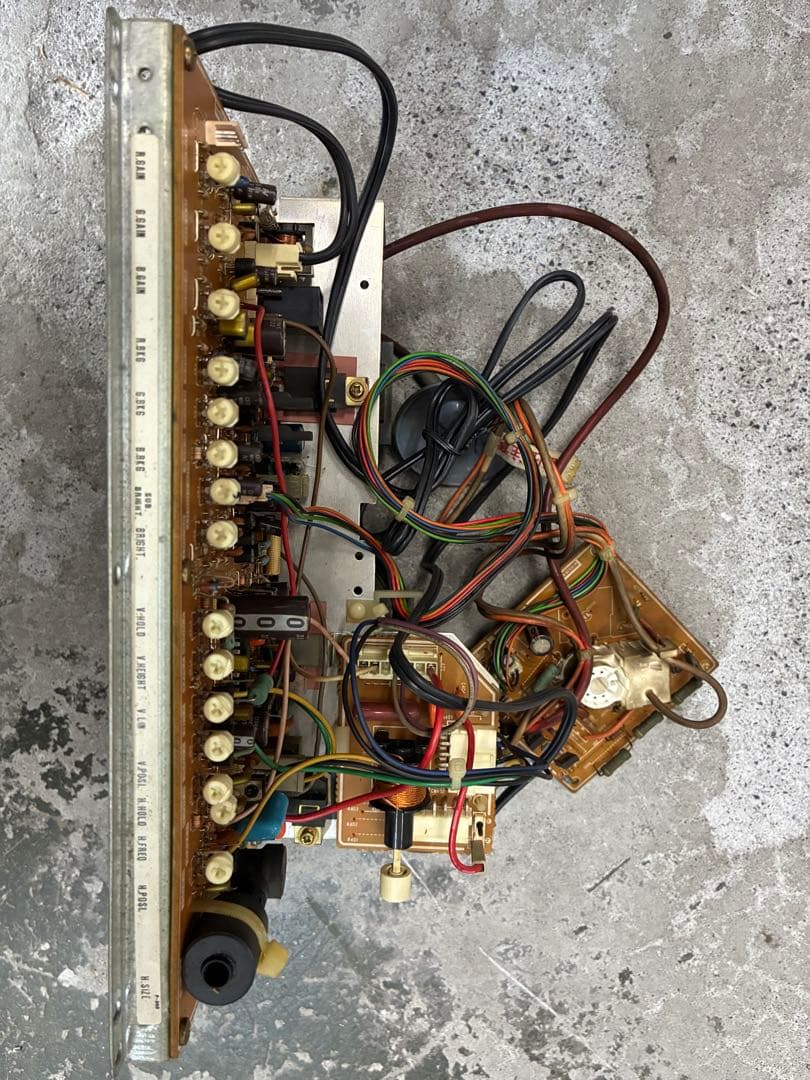 ブラウン管19インチモニター、モニター基板1式　TOEI TC-HV192