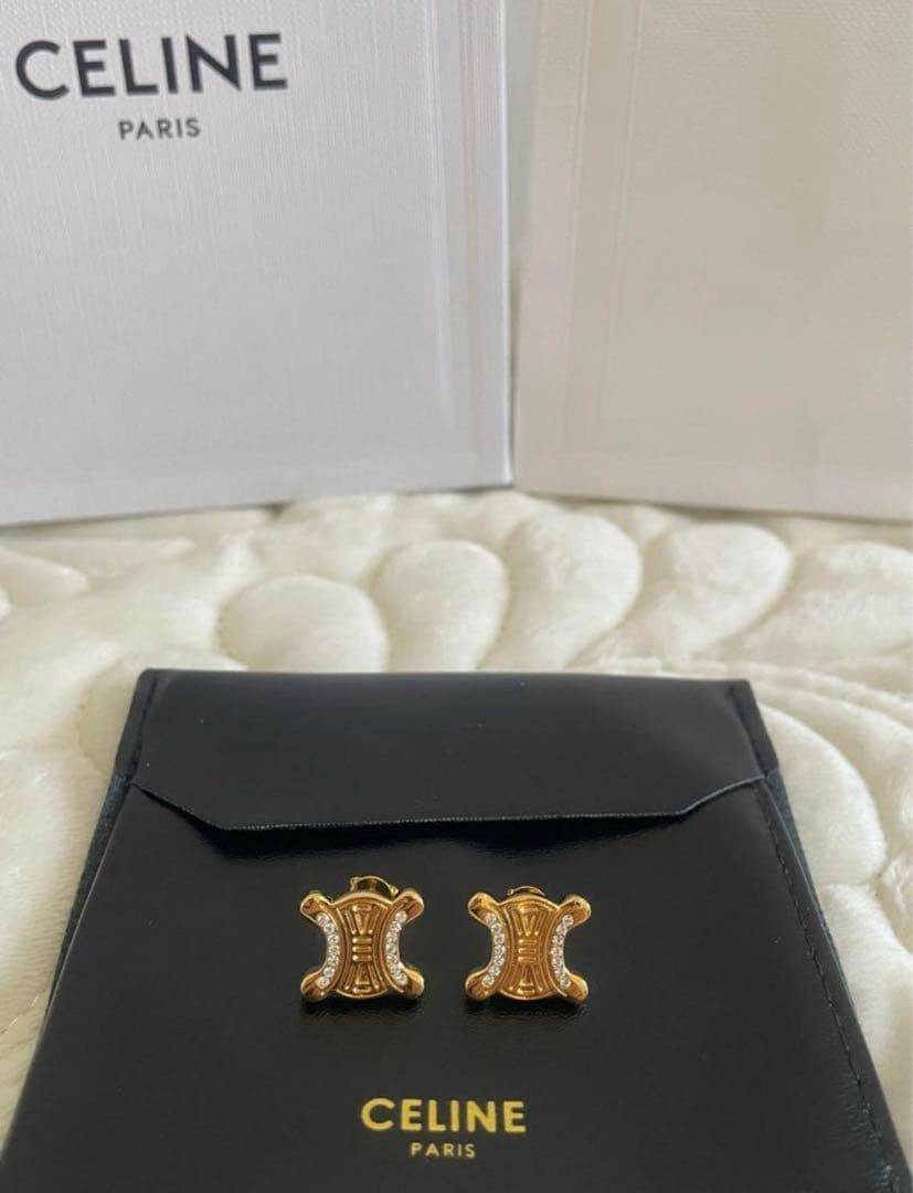 CELINE ゴールド装飾ピアス ケース付き