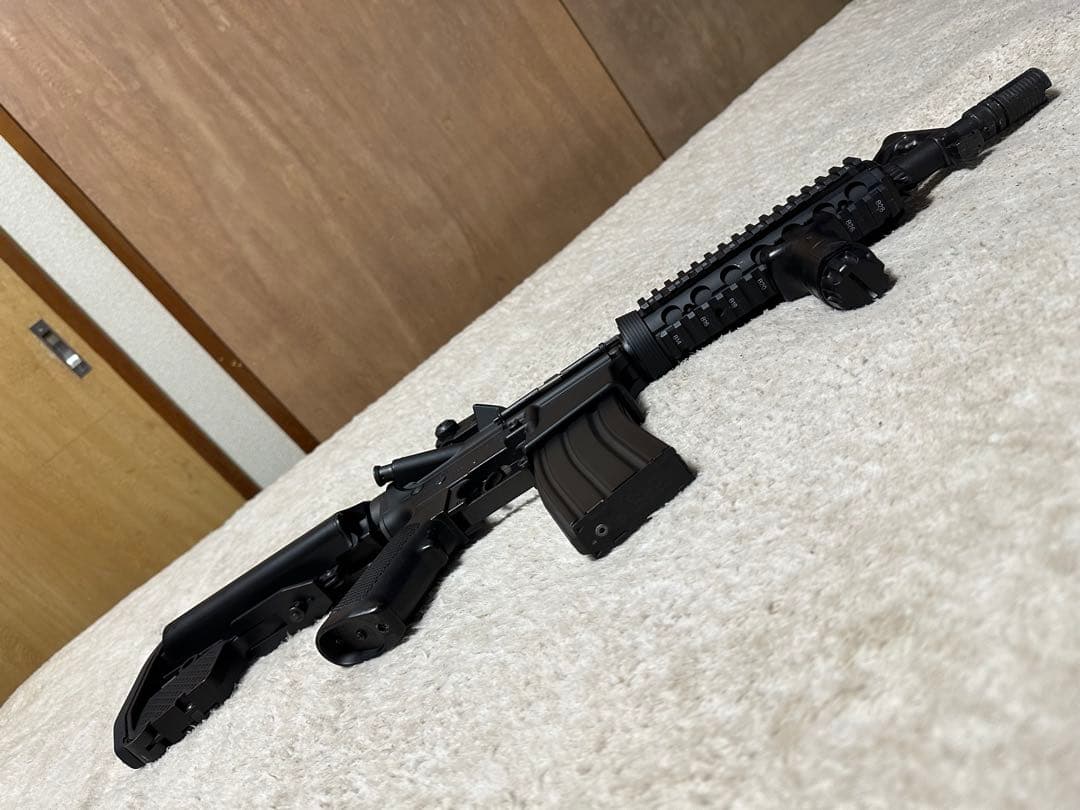 東京マルイ 次世代電動ガン M4A1 CQB-R