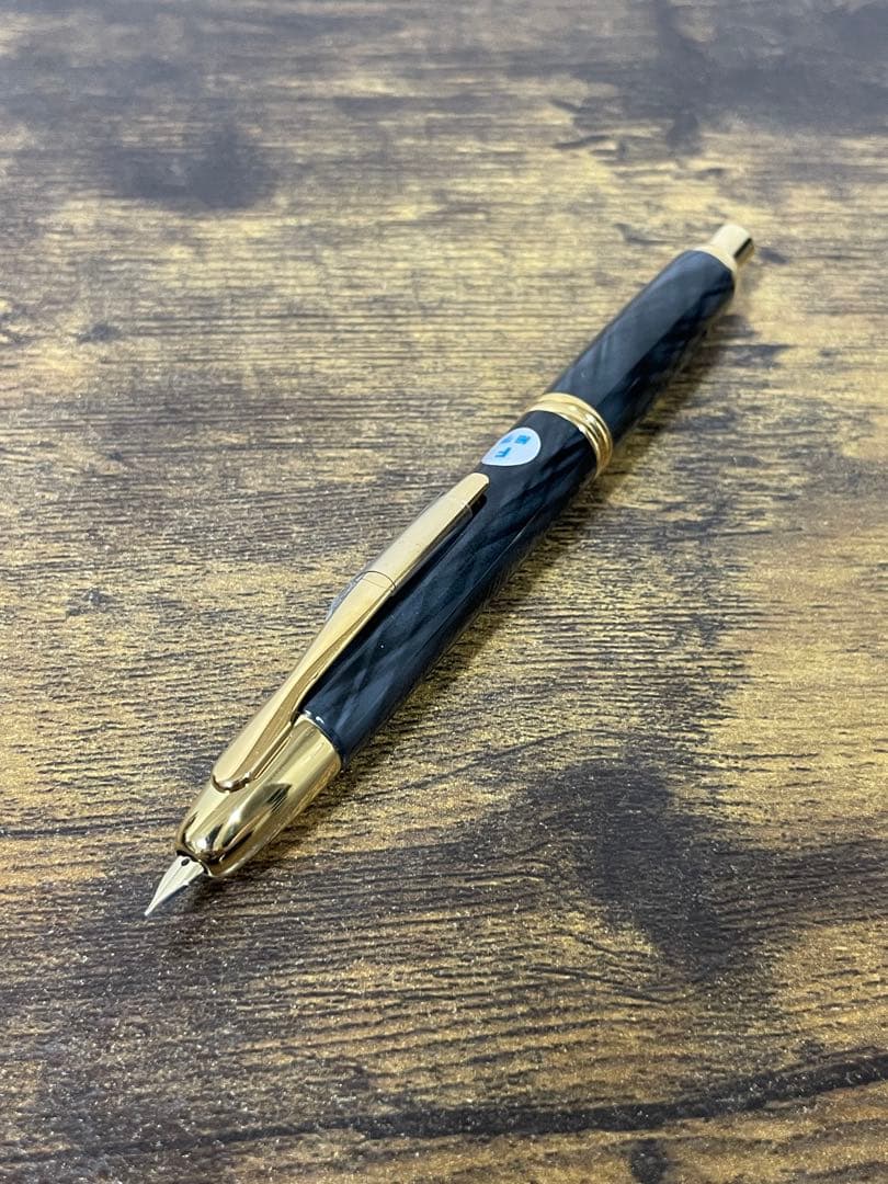 未使用　タグ付　ブラック　マーブル　18k F キャップレス　万年筆　パイロット