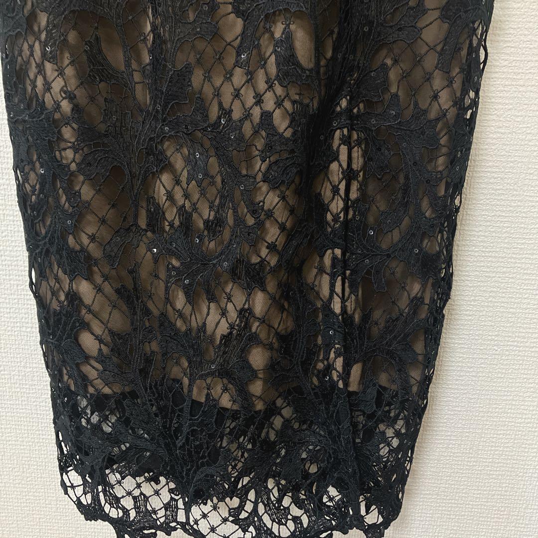 完売品　人気　レジャ　シアーレースパフスリーブスリットIラインドレス　S