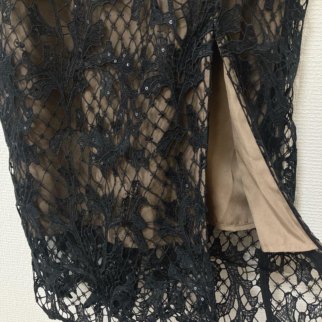 完売品　人気　レジャ　シアーレースパフスリーブスリットIラインドレス　S