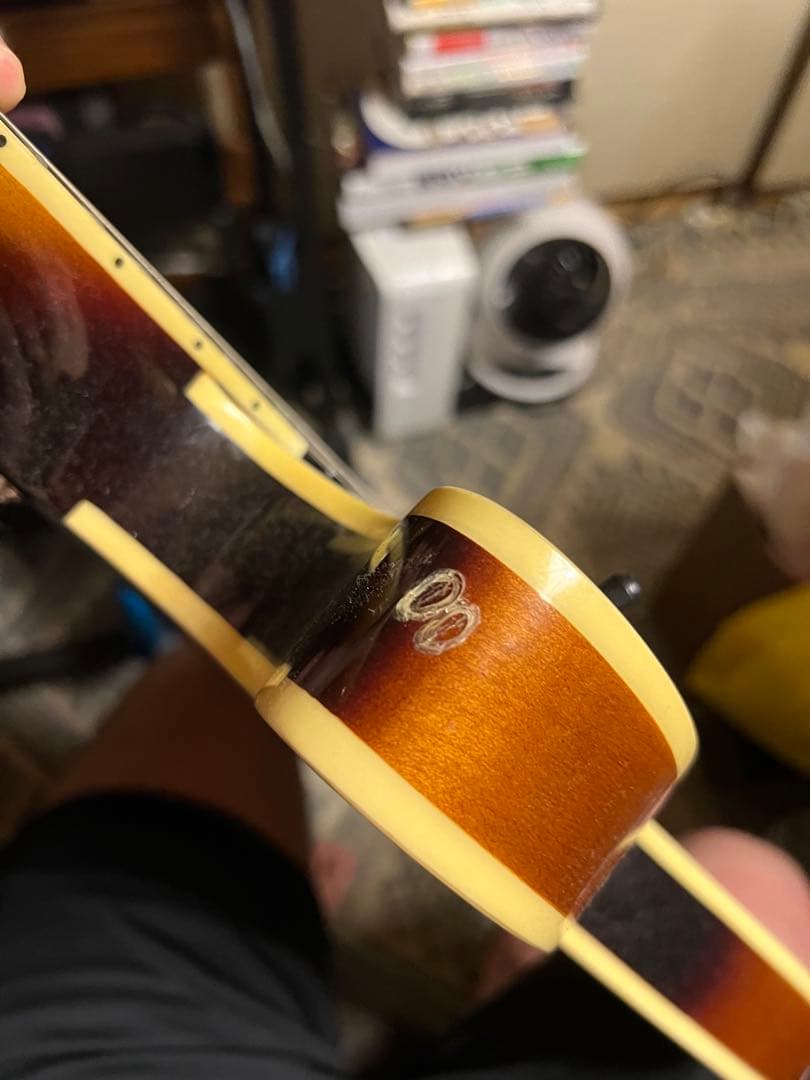 Washburn HB-30 サンバースト