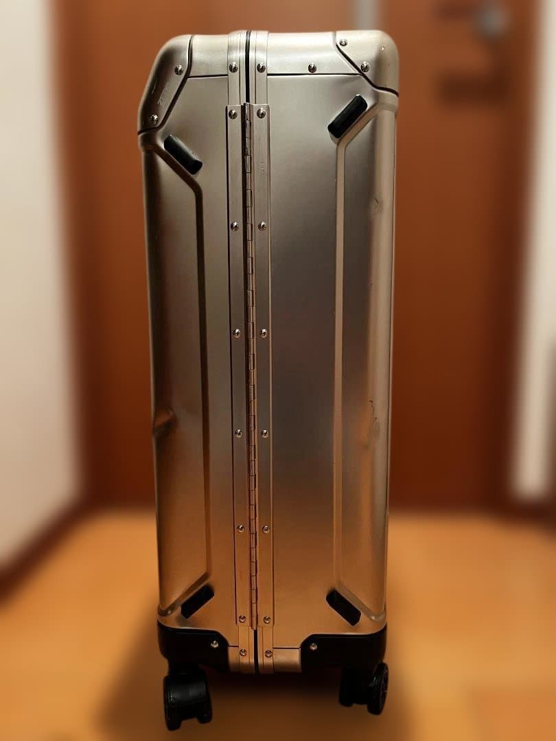 ZERO HALLIBURTON ゴールド アルミキャリーケース 4輪