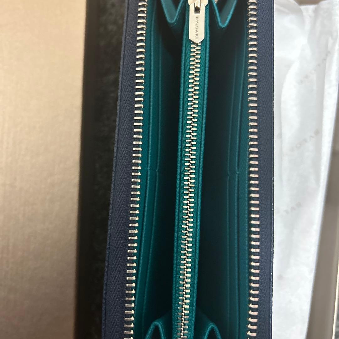 ブルガリ　財布　ラウンドファスナー　ターコイズブルー　箱付き