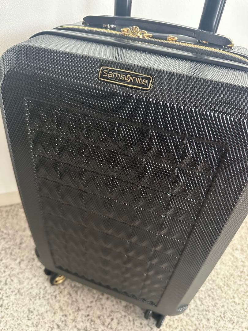 サムソナイト　samsonite スーツケース　キャリーバッグ　機内持ち込みok