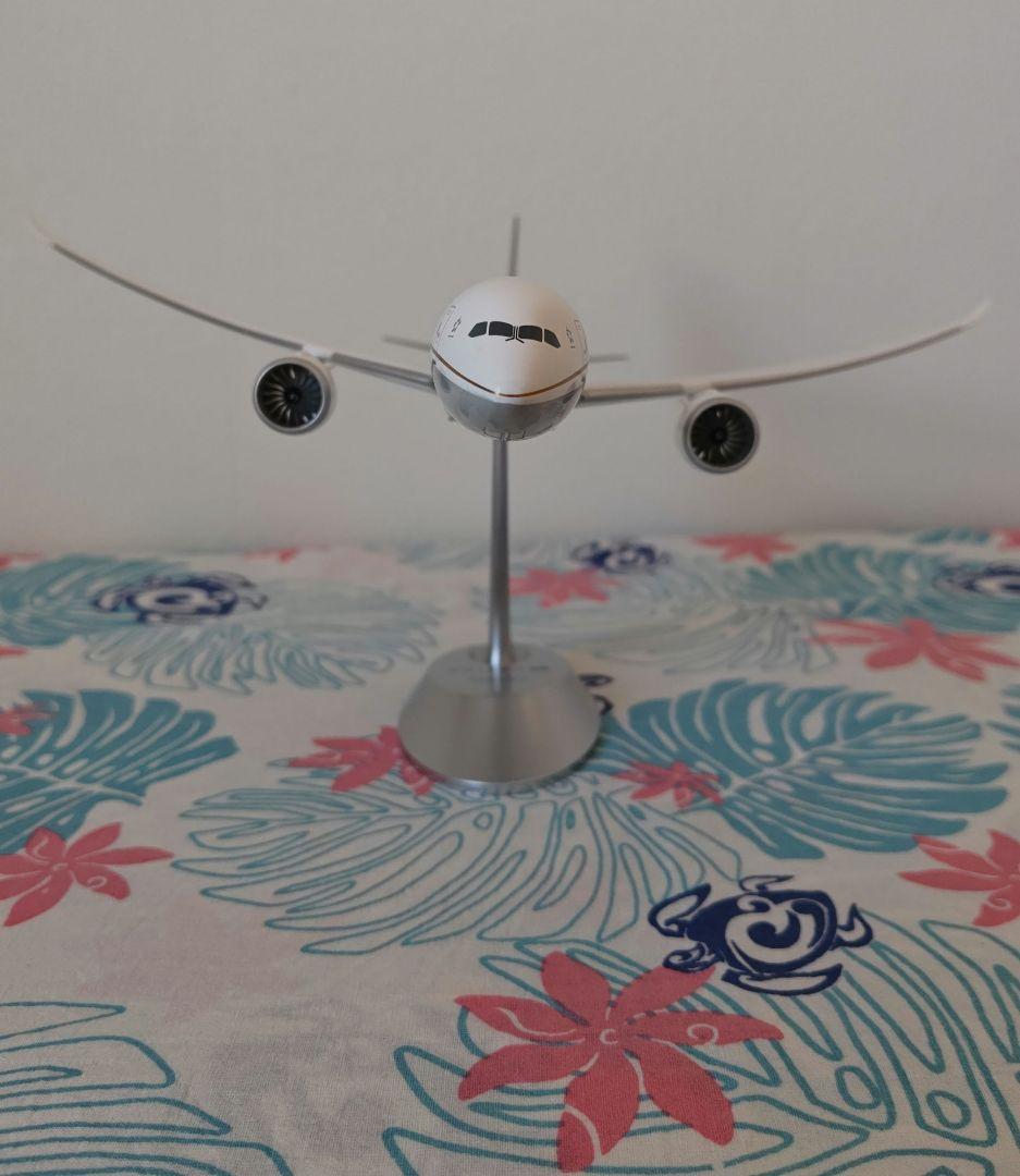 United航空 飛行機模型 Boeing 787-9 scale 1/200