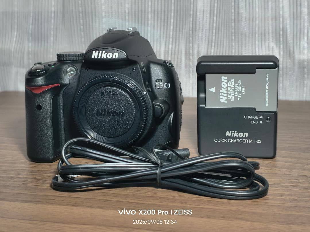 Nikon D5000 ボディ 美品
