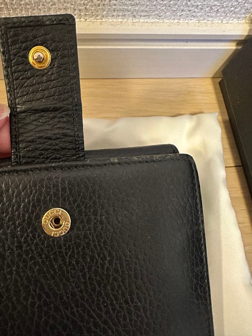 GUCCI マーモント 二つ折り財布 ブラック