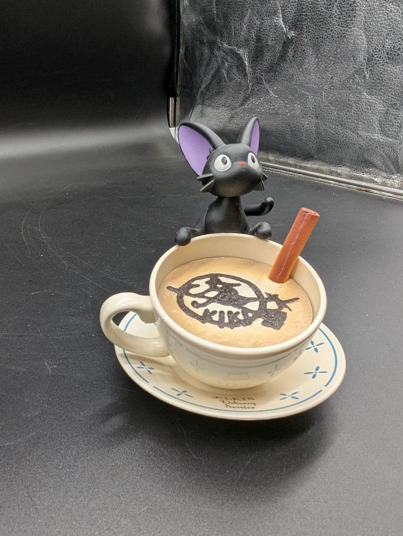 ジジ　フィギア　コーヒーカップ 　カプチーノ