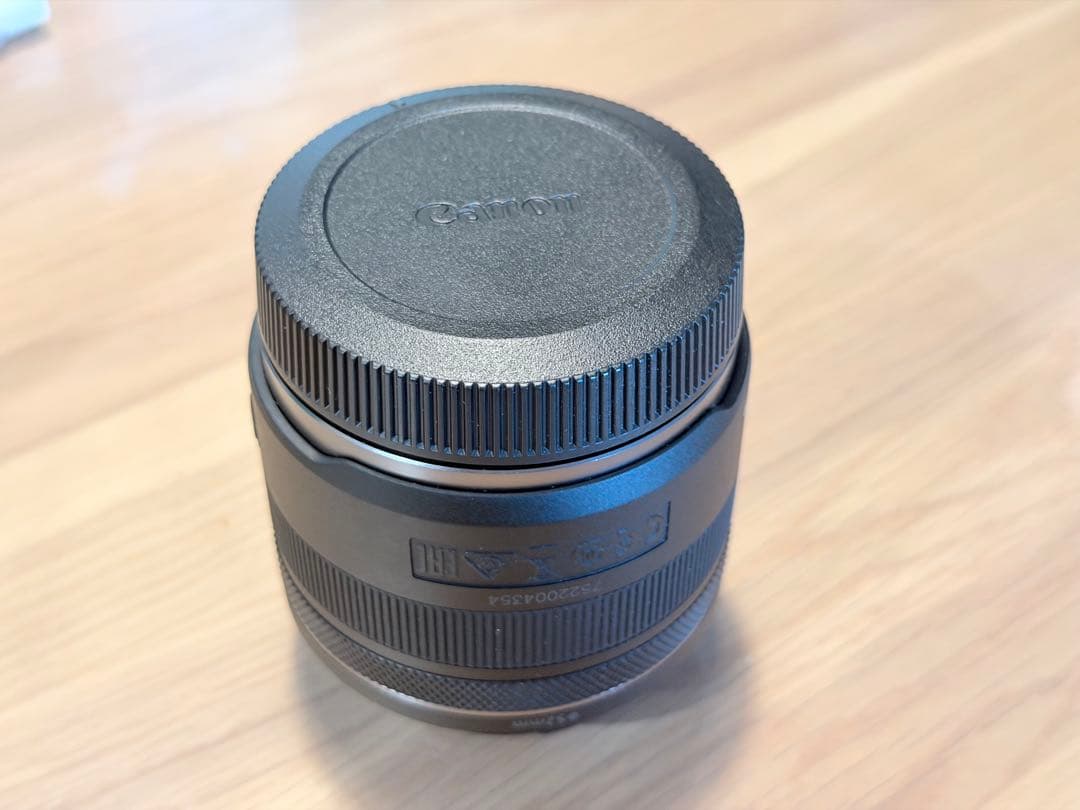 キャノンCanon RF35mm F1.8 MACRO IS STM