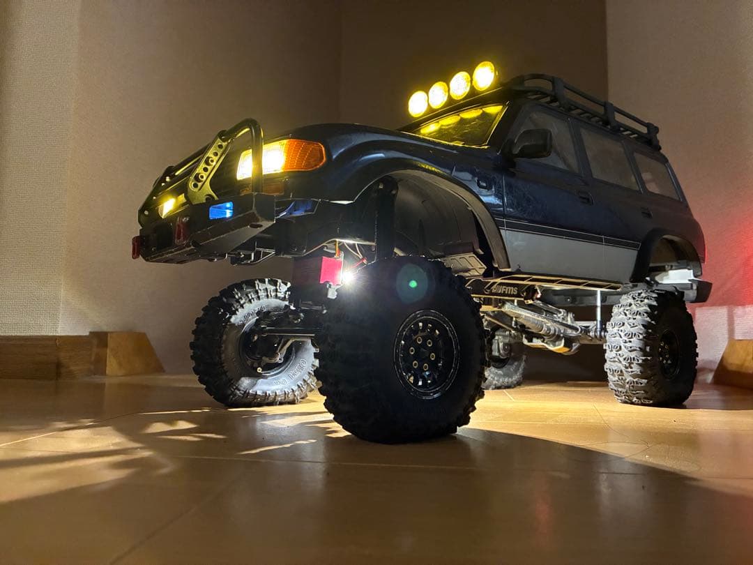 1/10 クローラー　ブラシレス　ラジコン　FMS トラクサス　アキシャル