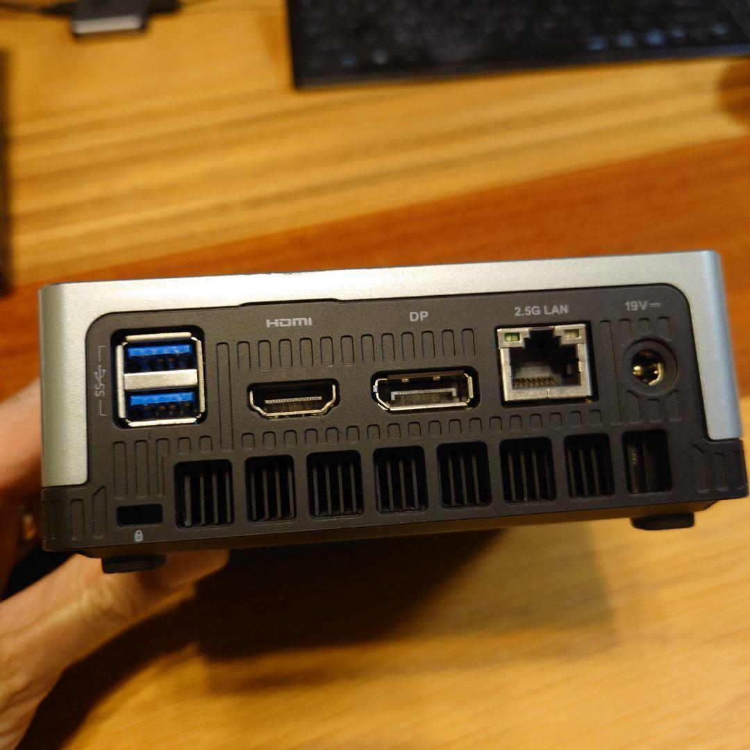 ミニPC MINISFORUM UM350