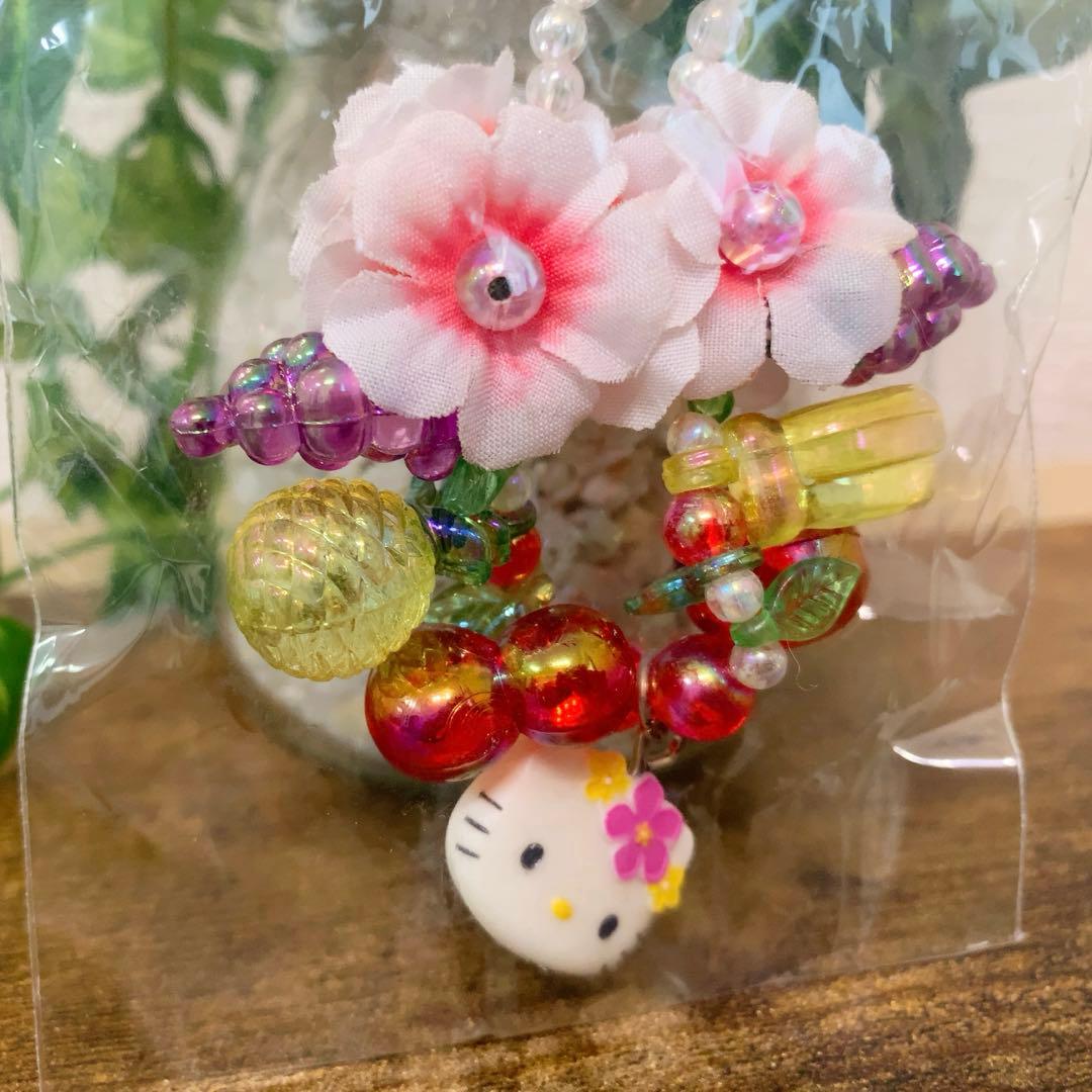 サンリオ　ハローキティ トロピカルストラップ