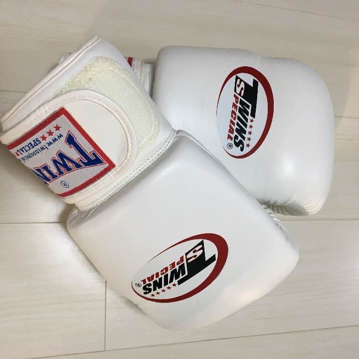 グローブ　16oz　TWINS スパーリンググローブ 【ホワイト】